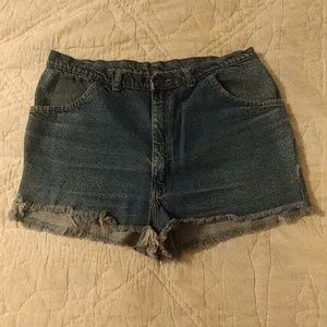 Men's Store - Denim cut off cut for a woman